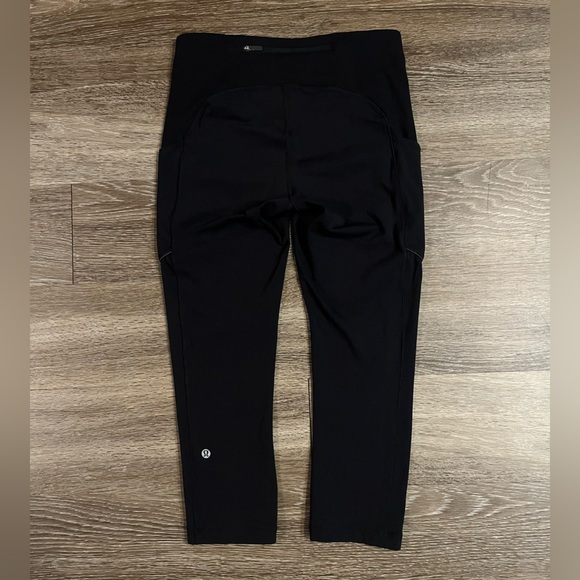 SOLD Lululemon Speed Up Crop 21" in Black Size 6 - Picture 8 of 10